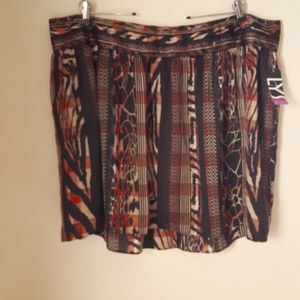 NWT LYS woman's short skirt size 22W